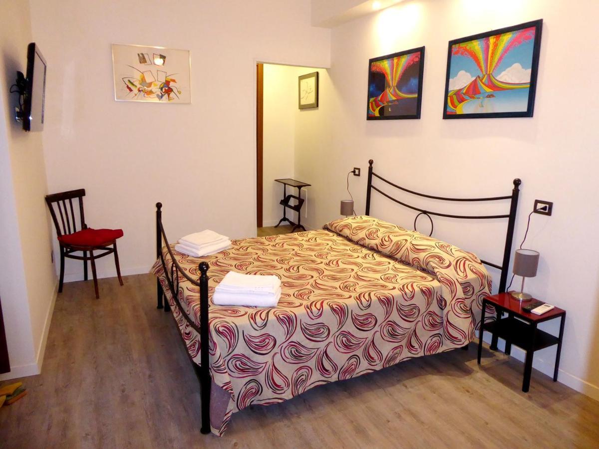 Casa Cesira Hotel Napoli Bagian luar foto